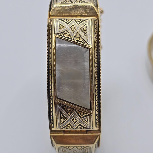 Vintage Womens Mother of Pearl Inlay Bangle‎ Bracelets Lot of 2 Gold Tone Boho - Picture 3 of 9